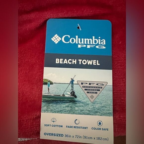 Columbia Performance Fishing Gear Triangle Logo Beach Towel- Red - Picture 4 of 6